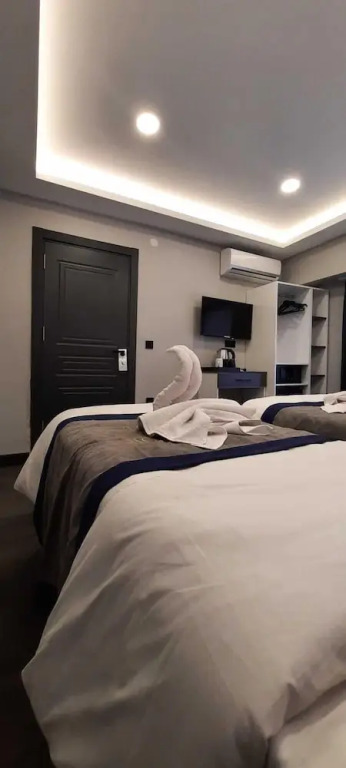 SAND DOOR HOTEL