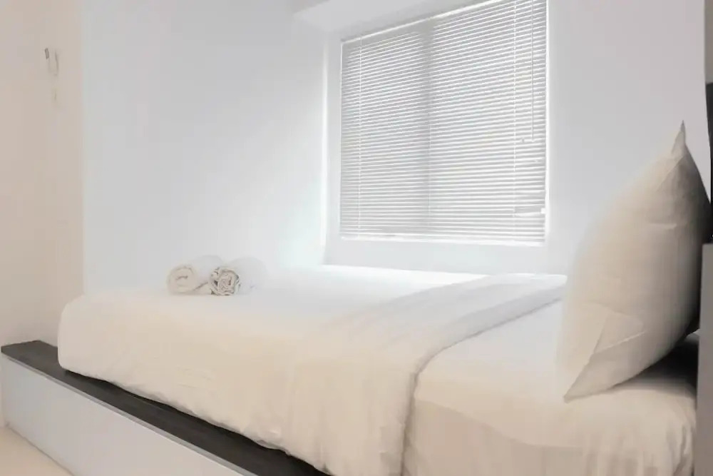Stylish and Modern 2BR Bassura City Apartment