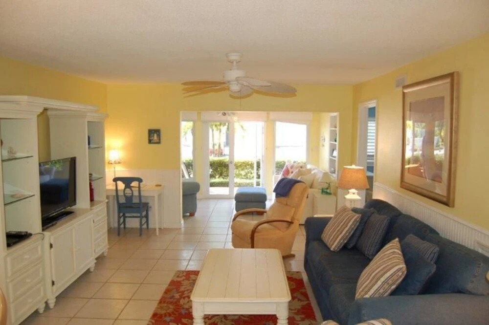 Sunset Royale - 118 2 Bedrooms 2 Bathrooms Condo