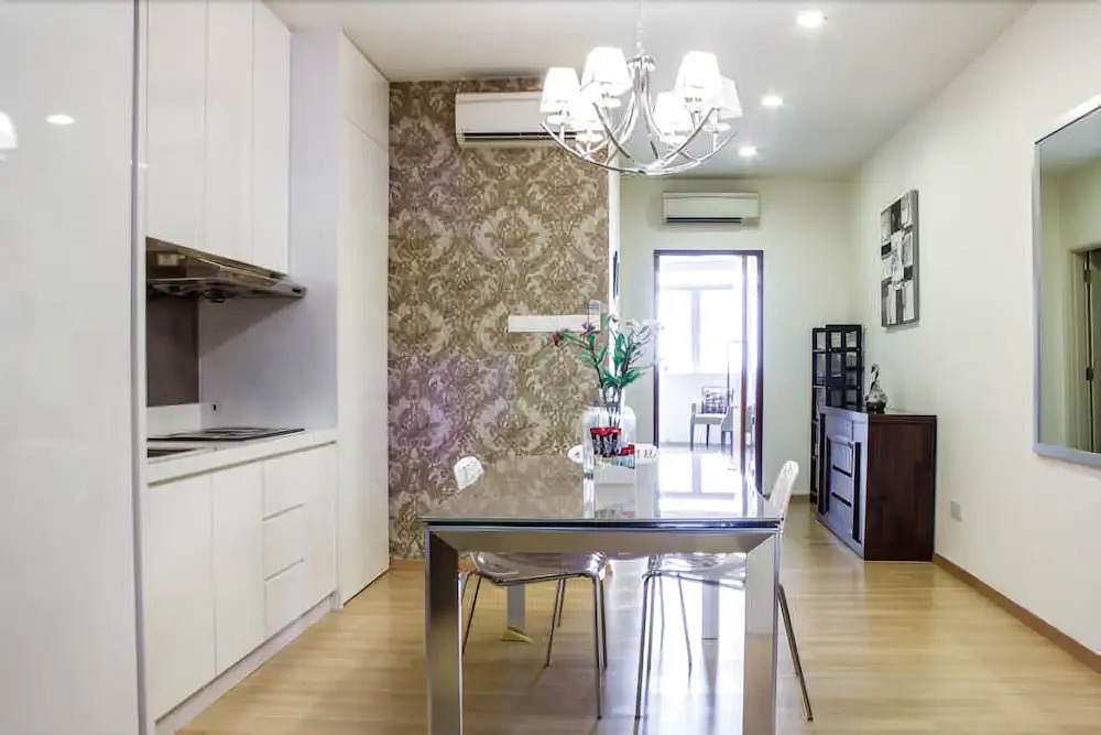 Lusso Suite Island Plaza