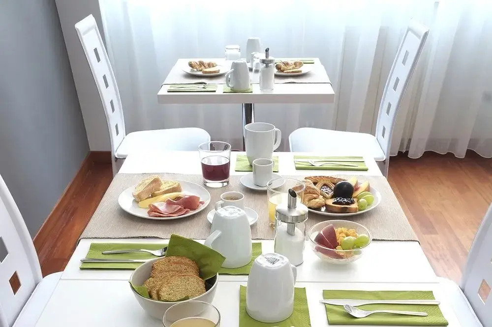 J24 B&B