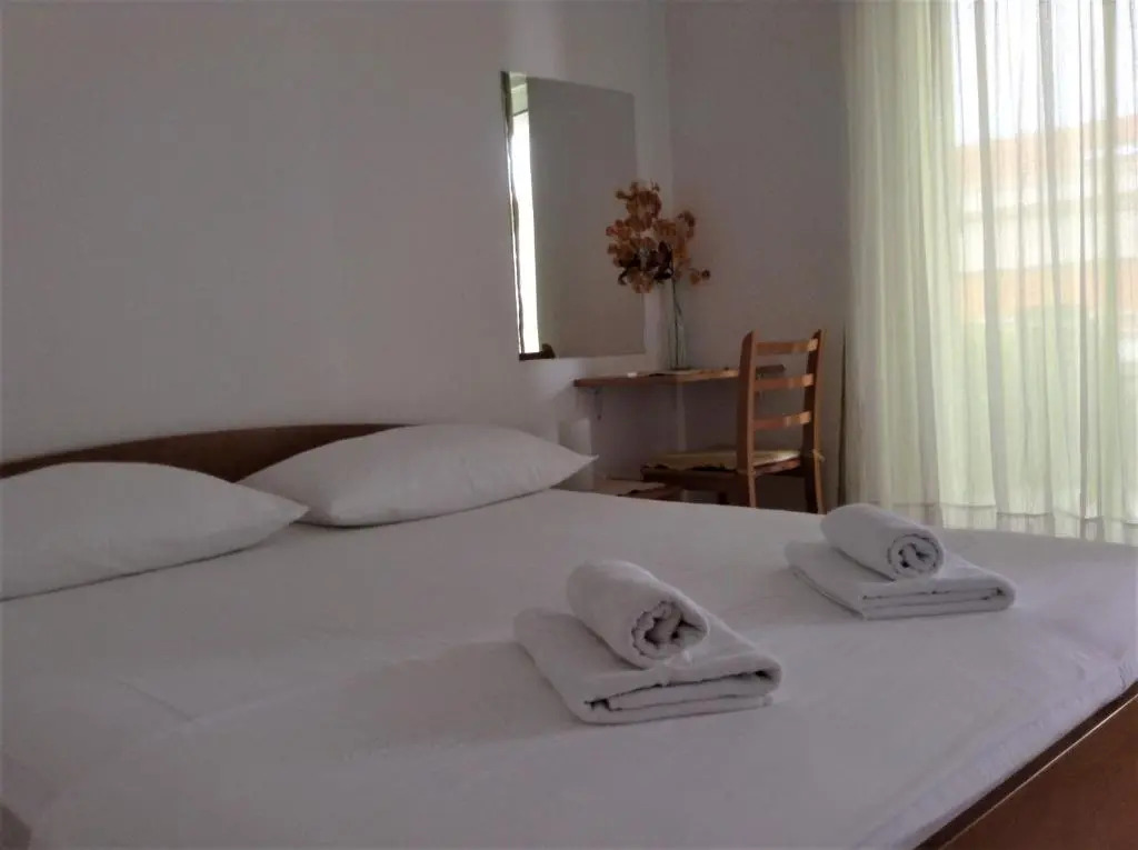 Apartments Leut