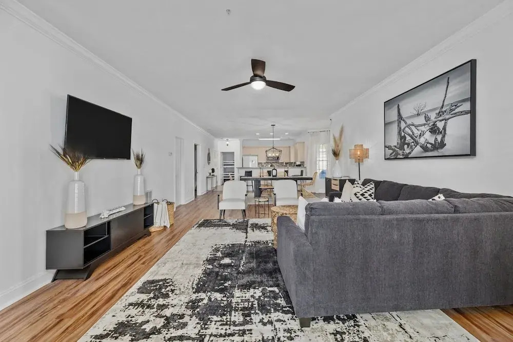 4855-101 Luster Leaf Circle 3 Bedroom Condo by Redawning