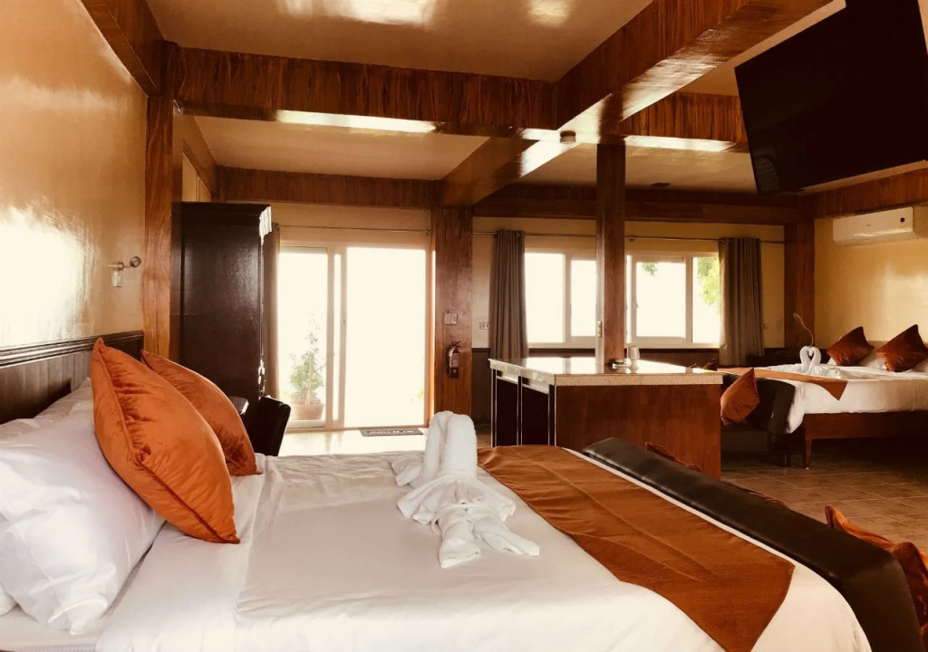 Monkey Beach Dive Resort
