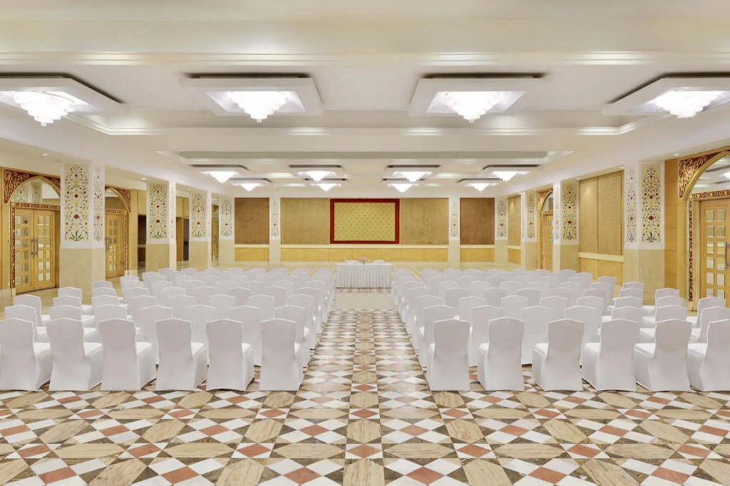 Le Meridien Jaipur Resort & Spa