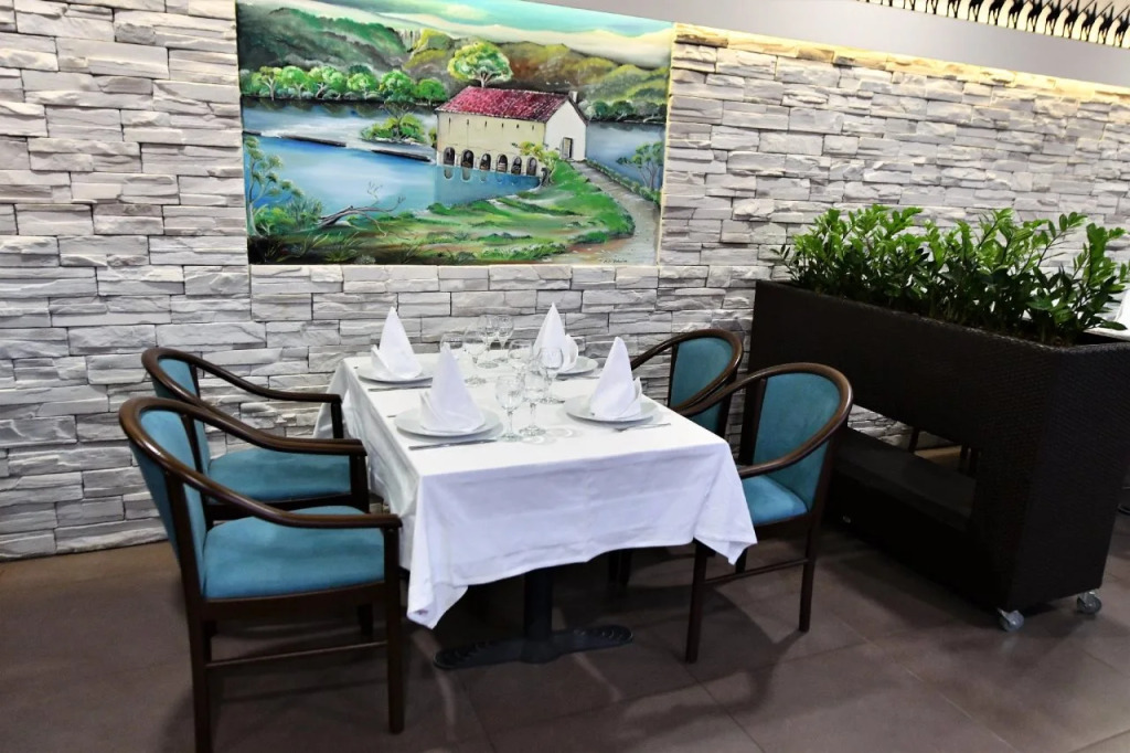 Hotel Alkar - Family Friendly Hotel with Pool in Sinj, Dalmatia