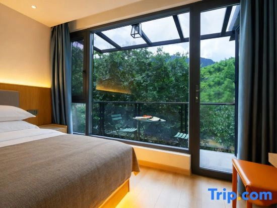 Yunshang Grassland·Anji Jiyi Starry Sky Pool Linxi Hot Spring Holiday Home