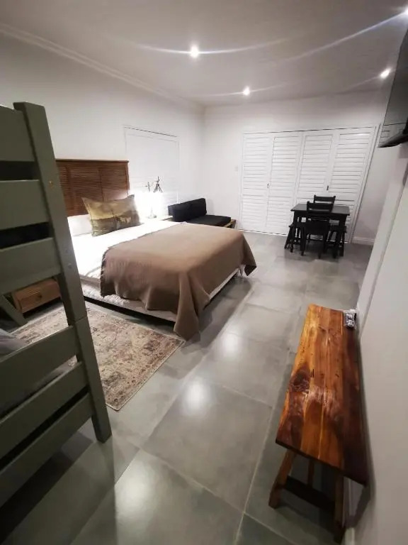 10 Jock Meiring Guesthouse Unit 3