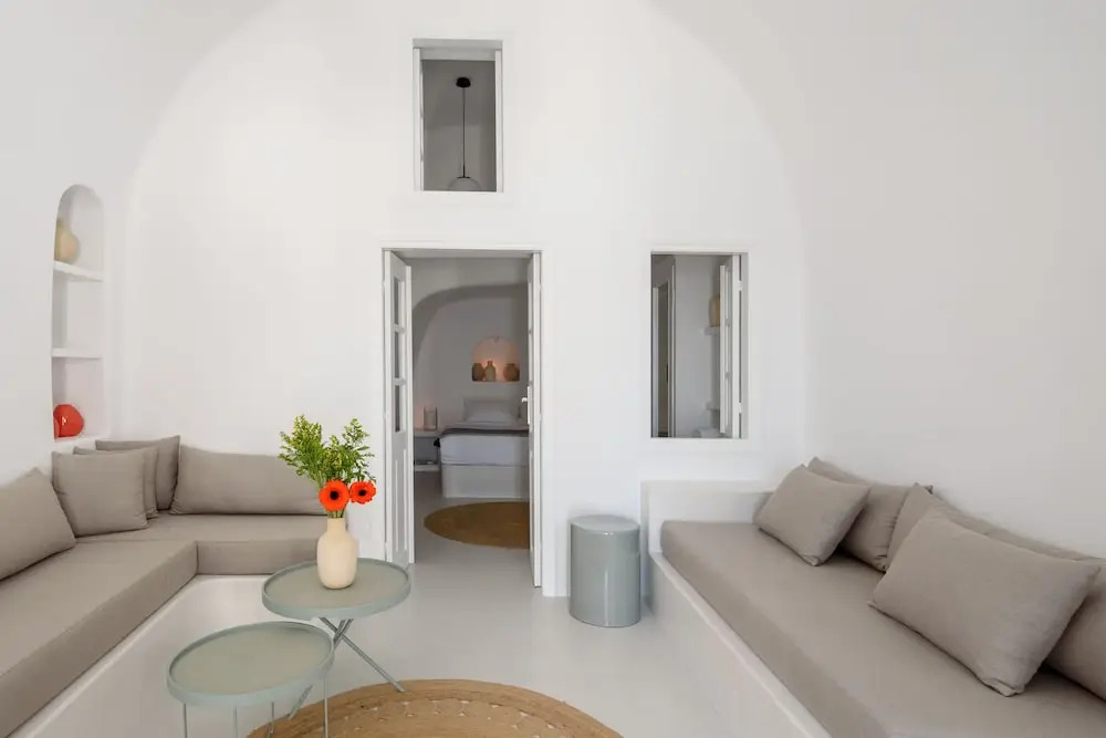 Lathouri Cave Villa