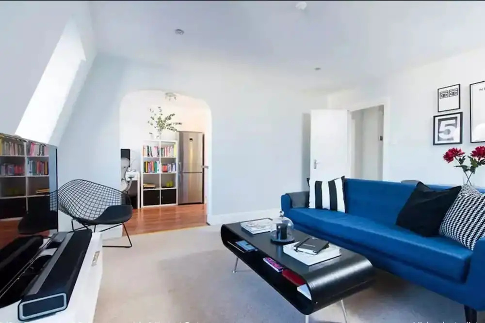 1 Bedroom Apartment In Vibrant Putney