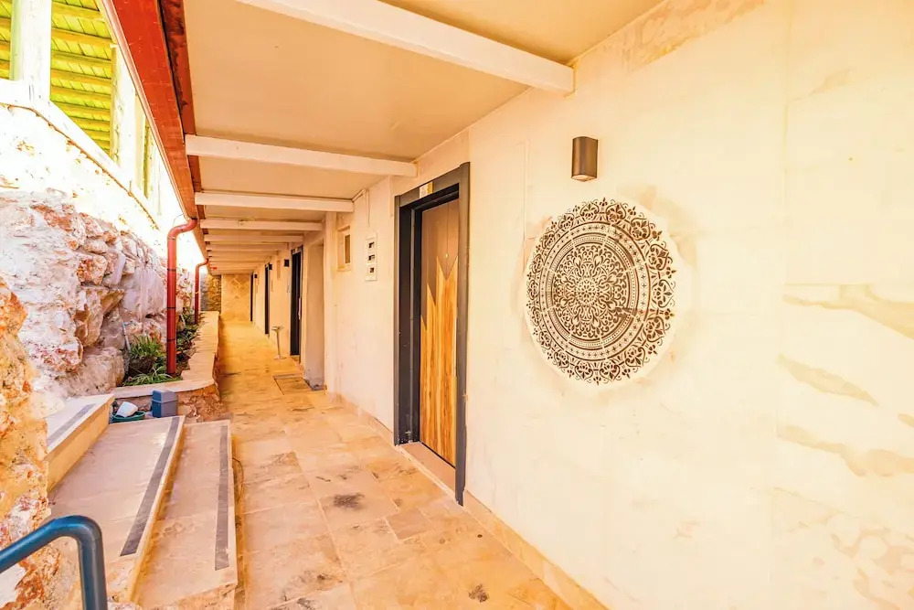 Lisia Sunset Hotel