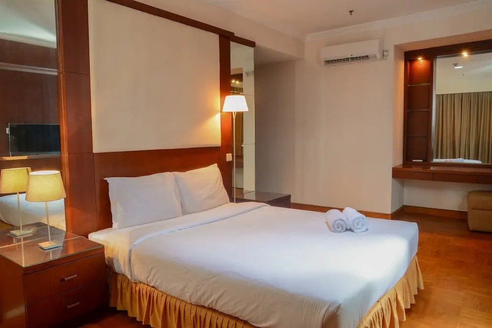 Big 1 Bedroom Park Royale Apartment By Travelio