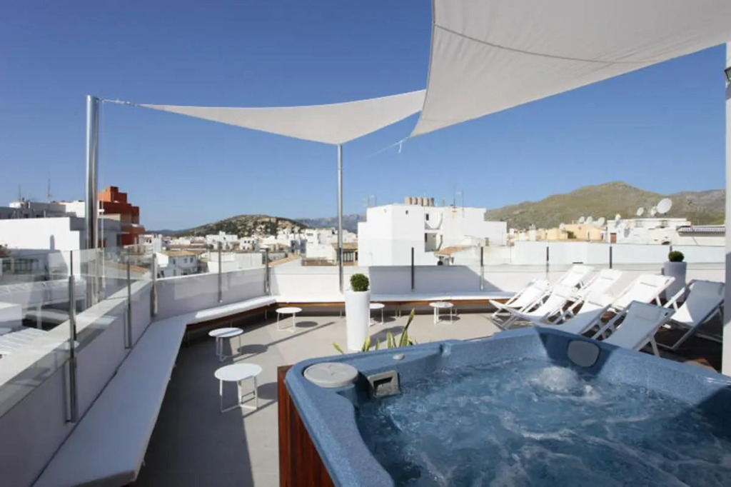 Mar Calma Hotel