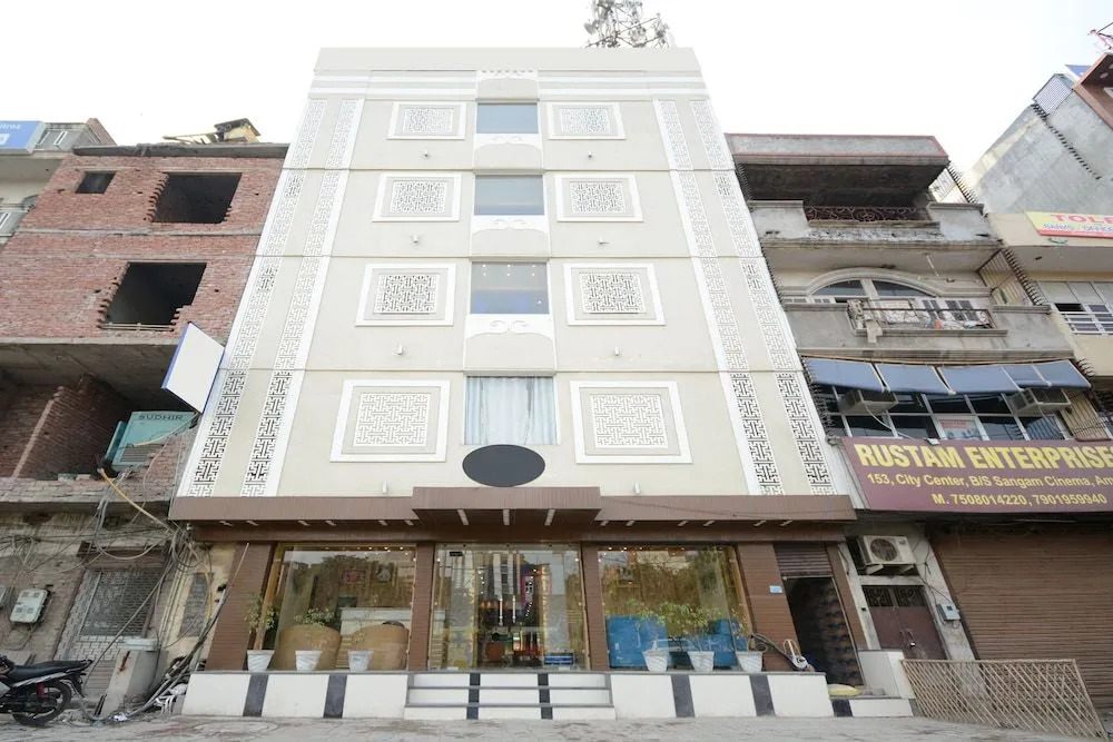 Collection O Hotel Platinum Inn And Suites