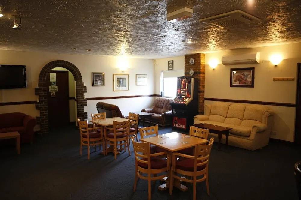 Riverside Hotel
