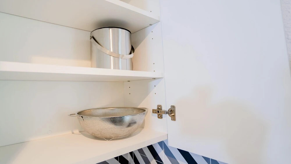 Modern 2BR APT Pool 6Min Walk Miami Beach Kitchen 21