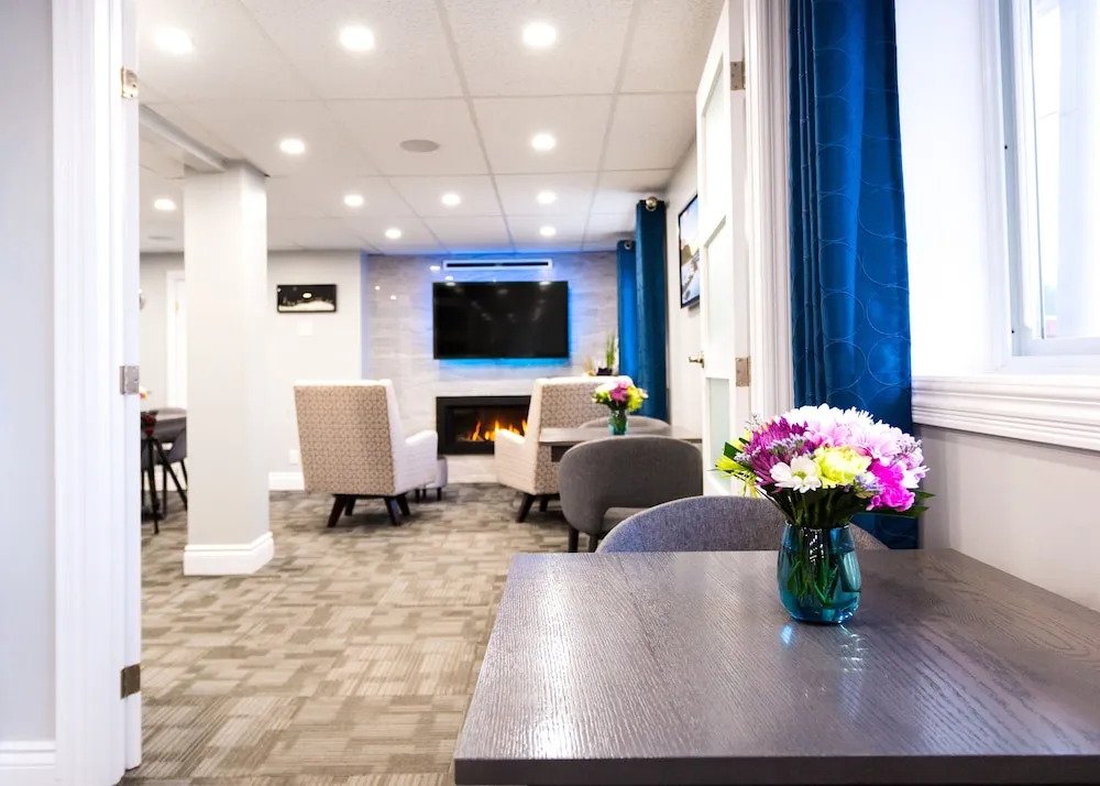 Royal Inn & Suites