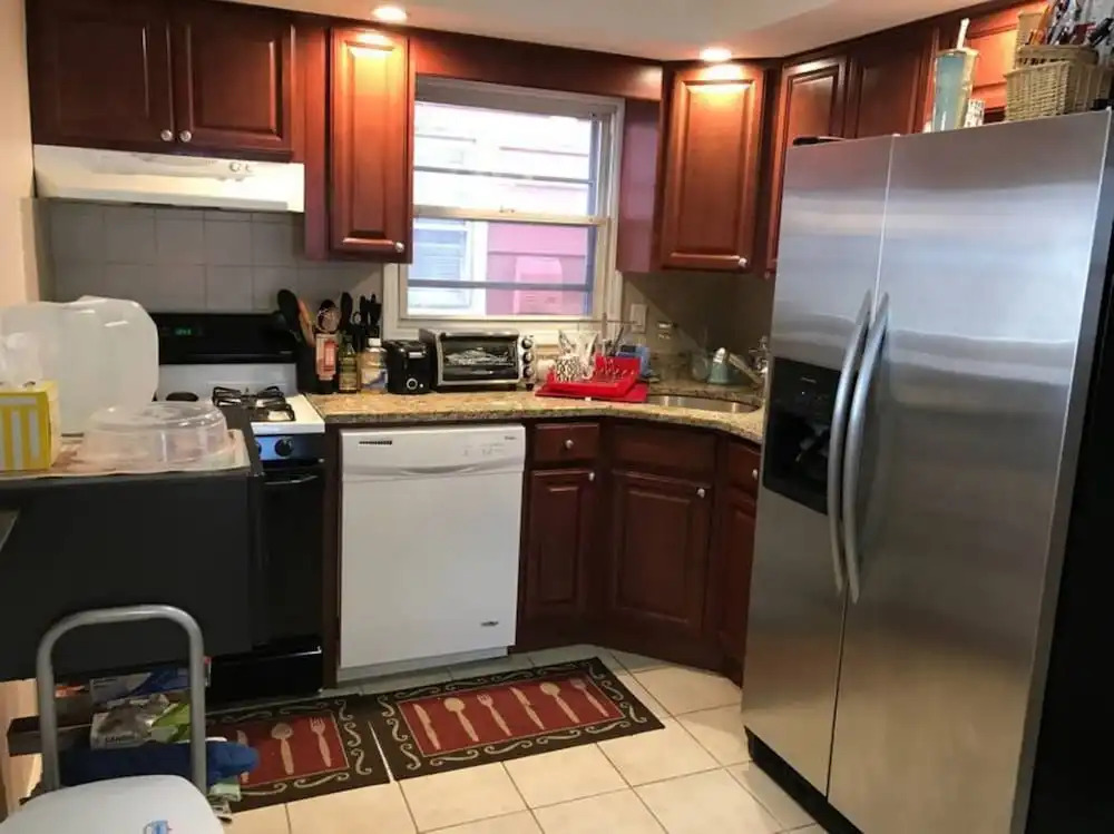 Private Room 2 - Near NYC, EWR & Outlet Mall