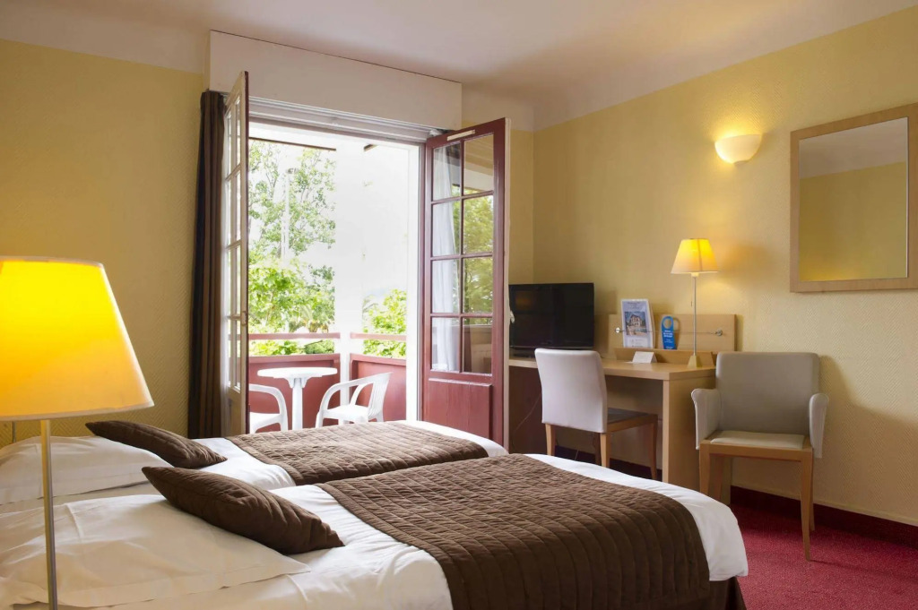 Hôtel & Résidence Vacances Bleues Orhoïtza