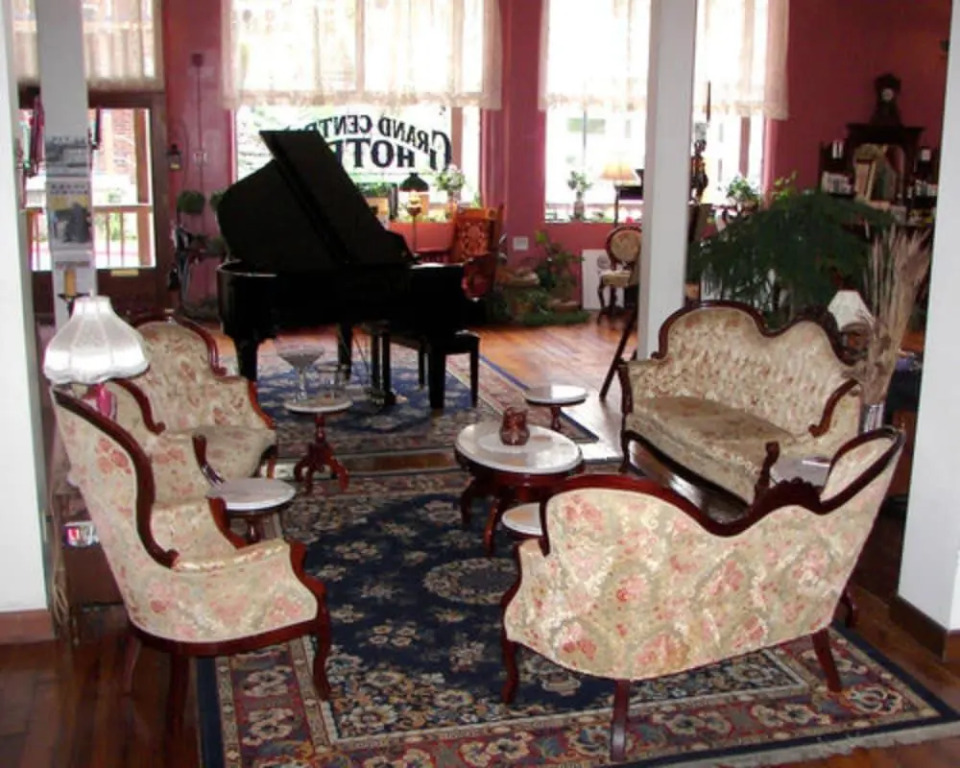 Grand Central Hotel