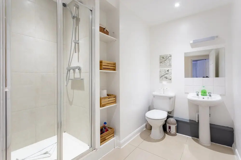 Stylish 4 Bedroom Property in East London