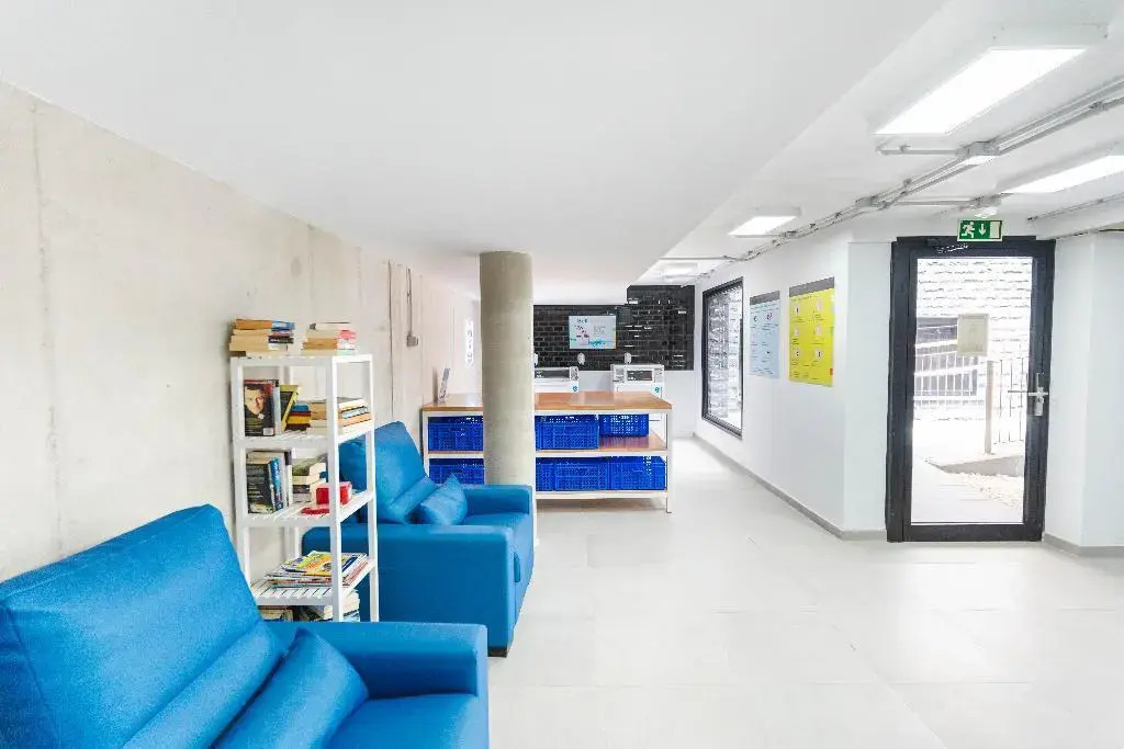 Esmeralda Cotillo Homes by LIVVO