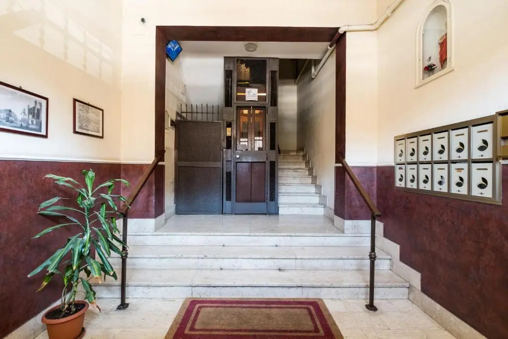 Mille e una Notte / Station Apartment