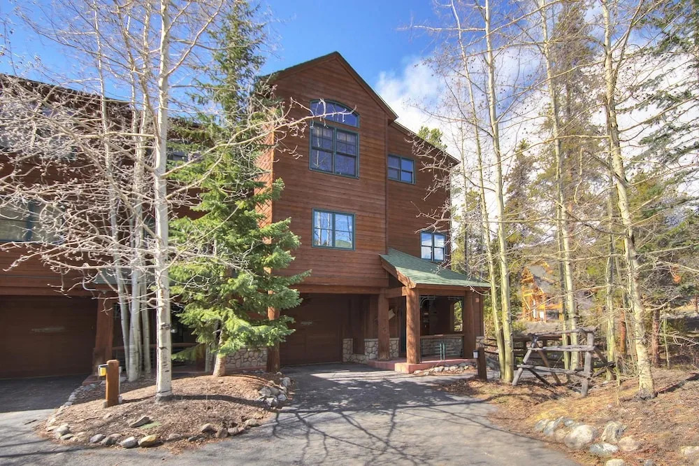 1986 Starfire Townhomes 3 Bedrooms 3 Bathrooms Condo