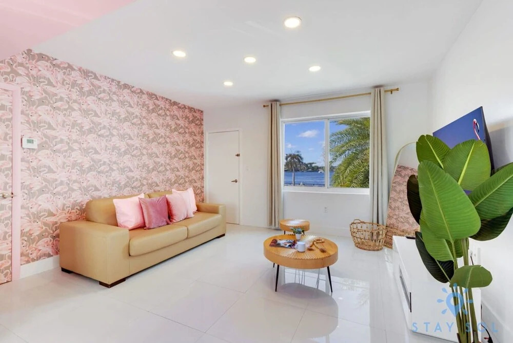 Free Parking: Bay View + Pool | Step To Beach