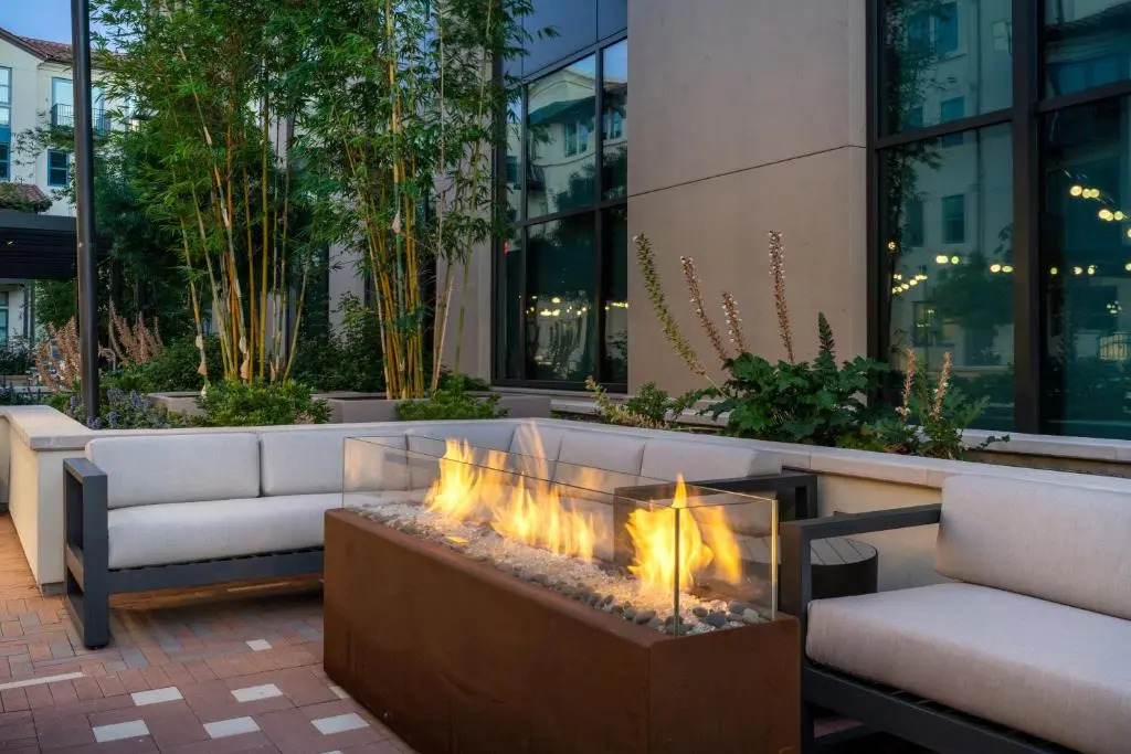 Mint House Menlo Park by Kasa
