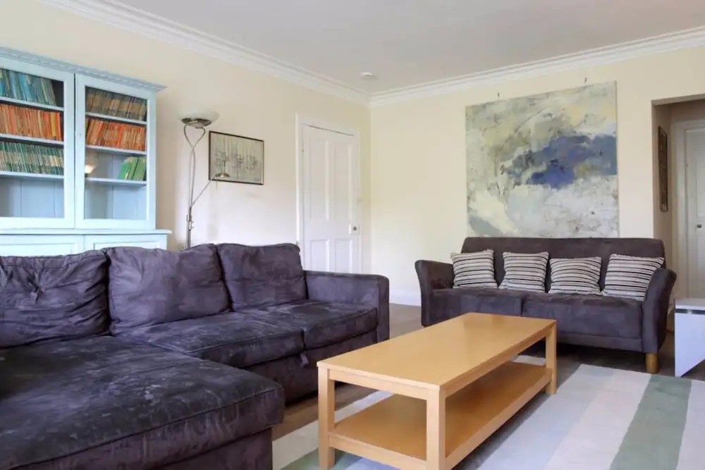 3 Bedroom Apartment With Private Entrance