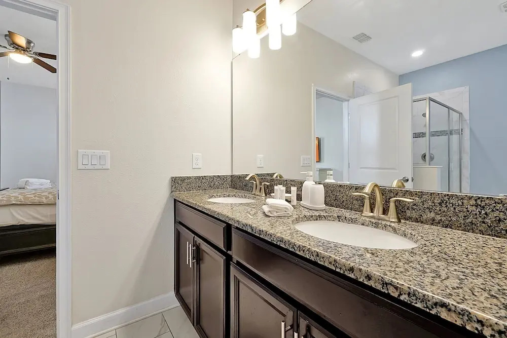 1571 Observer Lane, Davenport-8bed