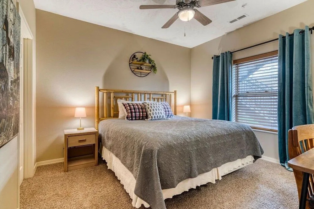 Majestic Lakeside Hideaway 2 Bedroom Condo