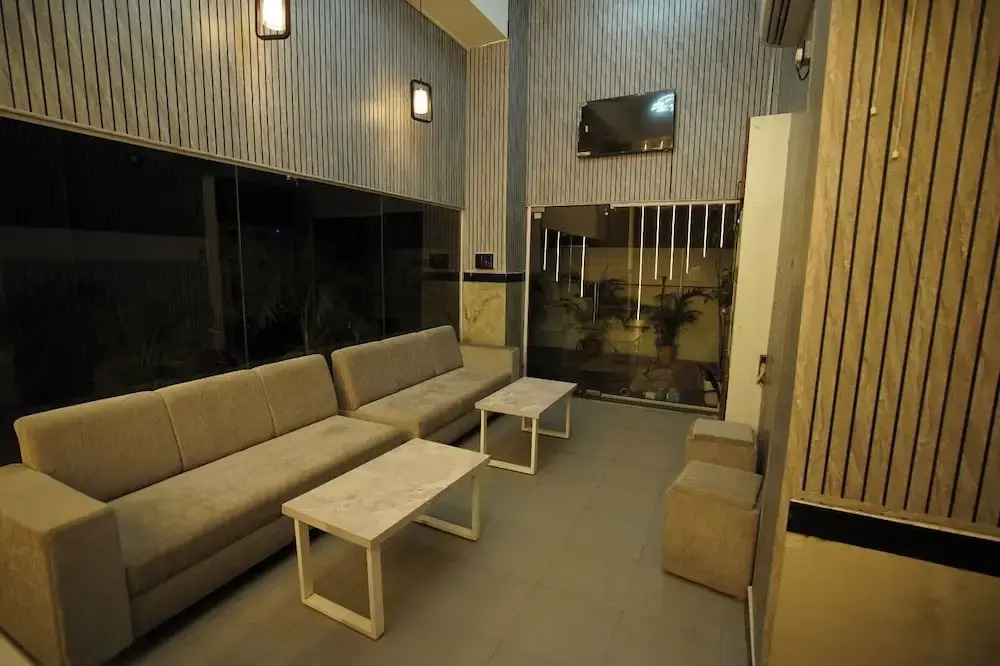 SwagStay Hotel Riviera Grand, Nagpur