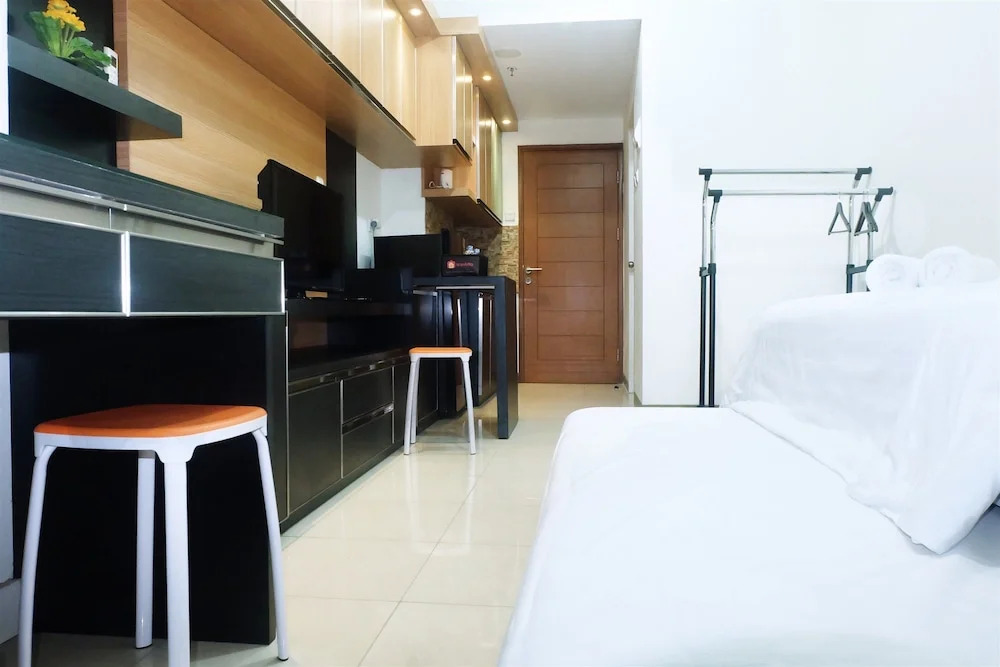 Cozy Studio Apartment Near Mall Kelapa Gading