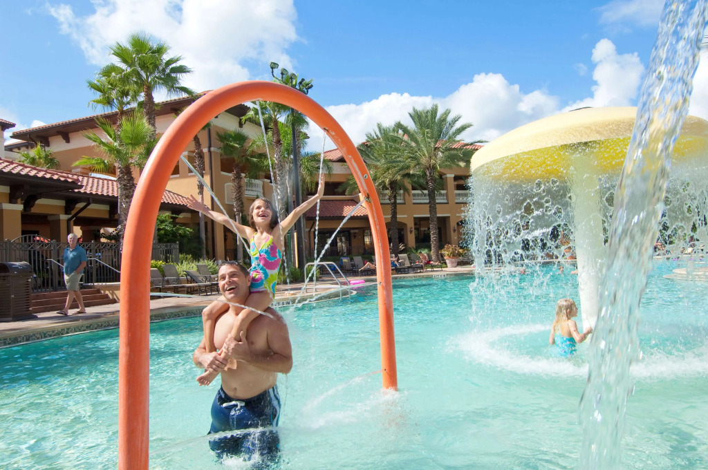 Floridays Orlando Two & Three Bed Rooms Condo Resort