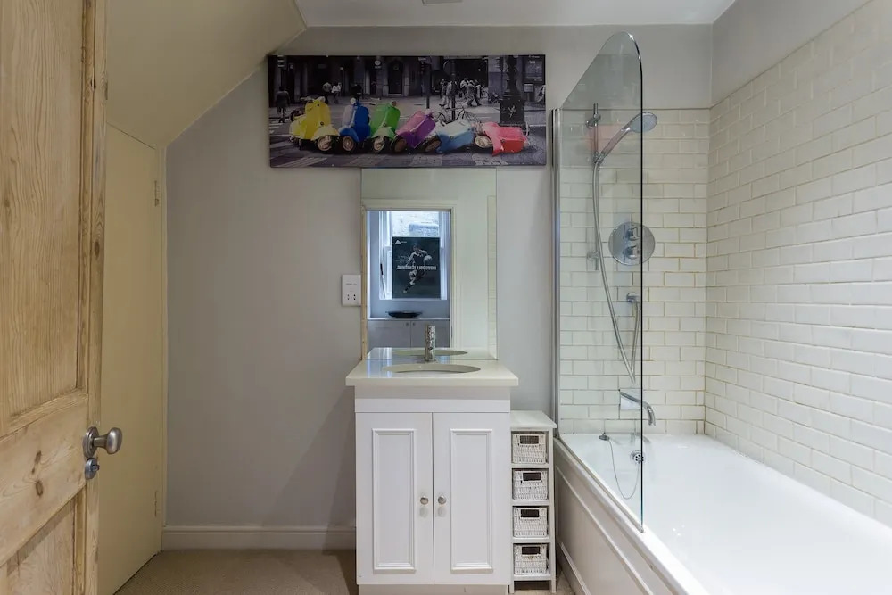 1 Bedroom Garden Flat In Clapham Common