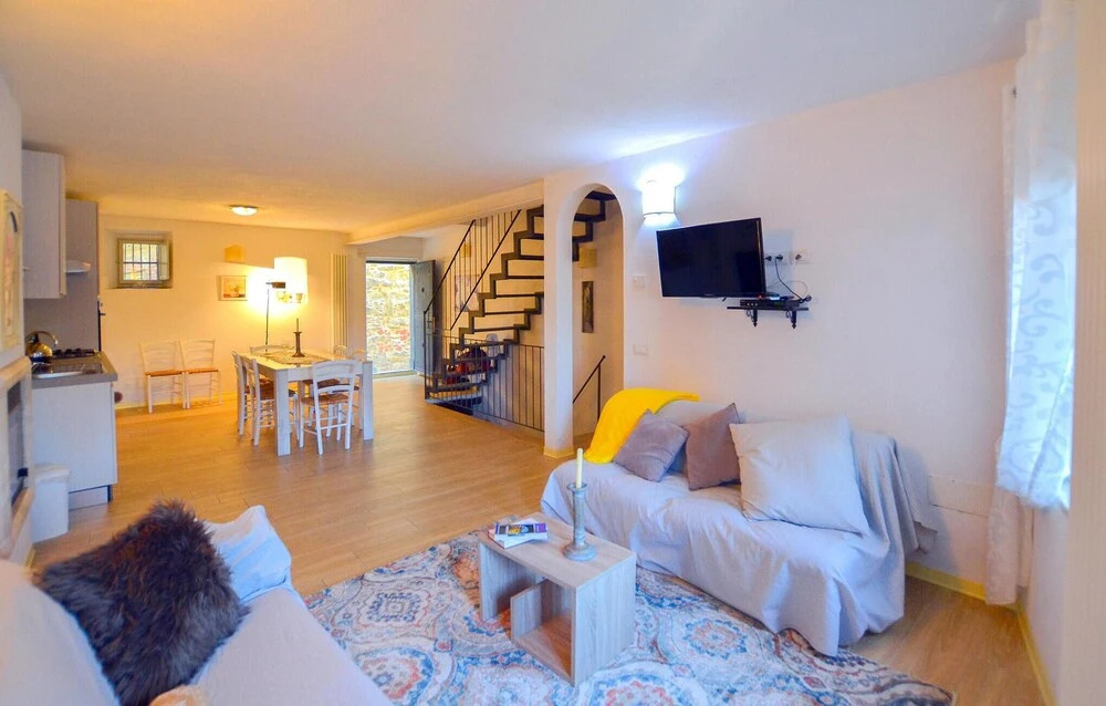 Beautiful Home in Cortona With 3 Bedrooms and Wifi