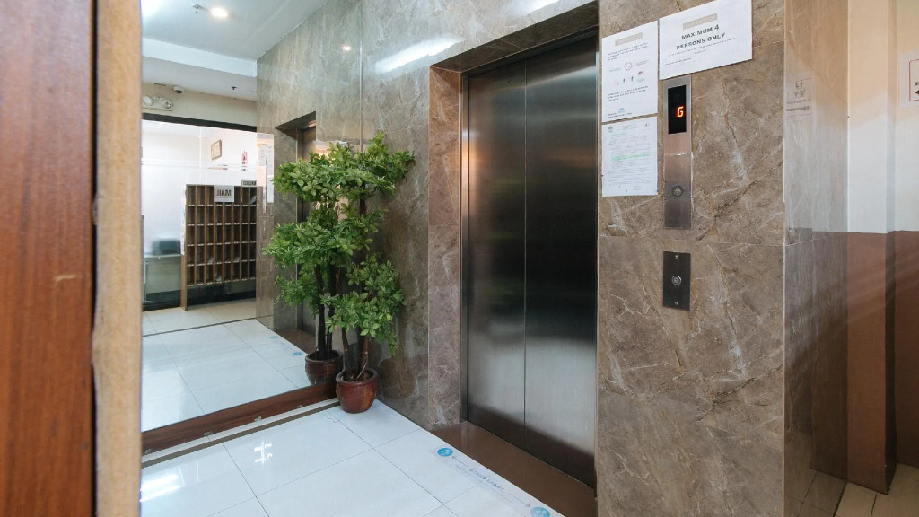 RedDoorz Plus at Kamuning Quezon City