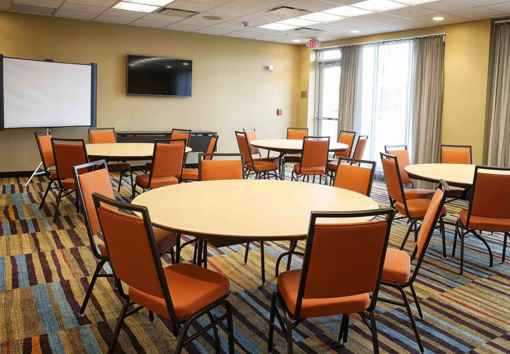 Fairfield Inn & Suites by Marriott Madison Verona