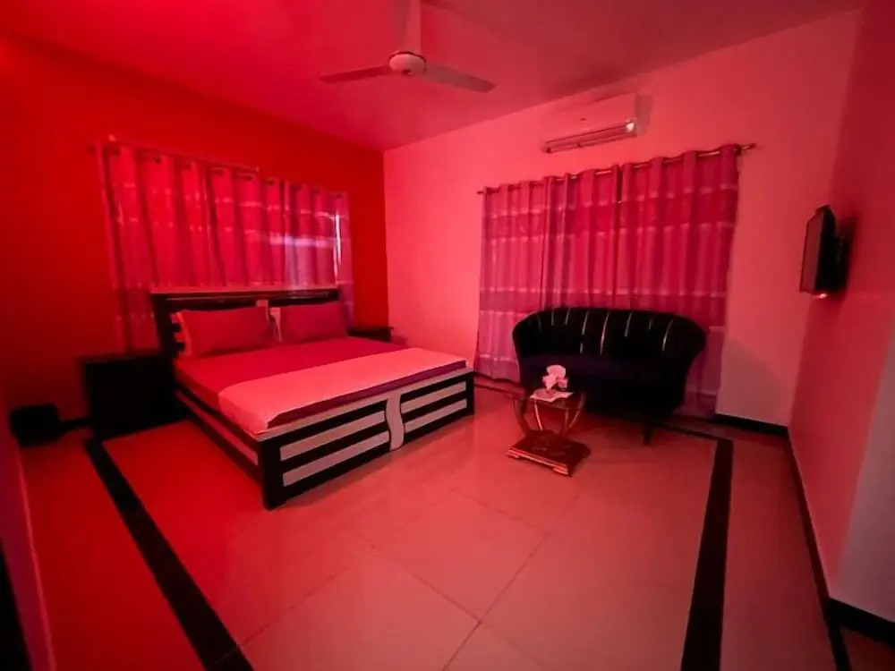Hotel Defence Inn