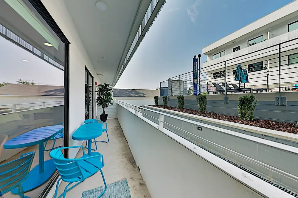 Illume Designer Gulch View Pool & Gym 2 Bedroom Condo