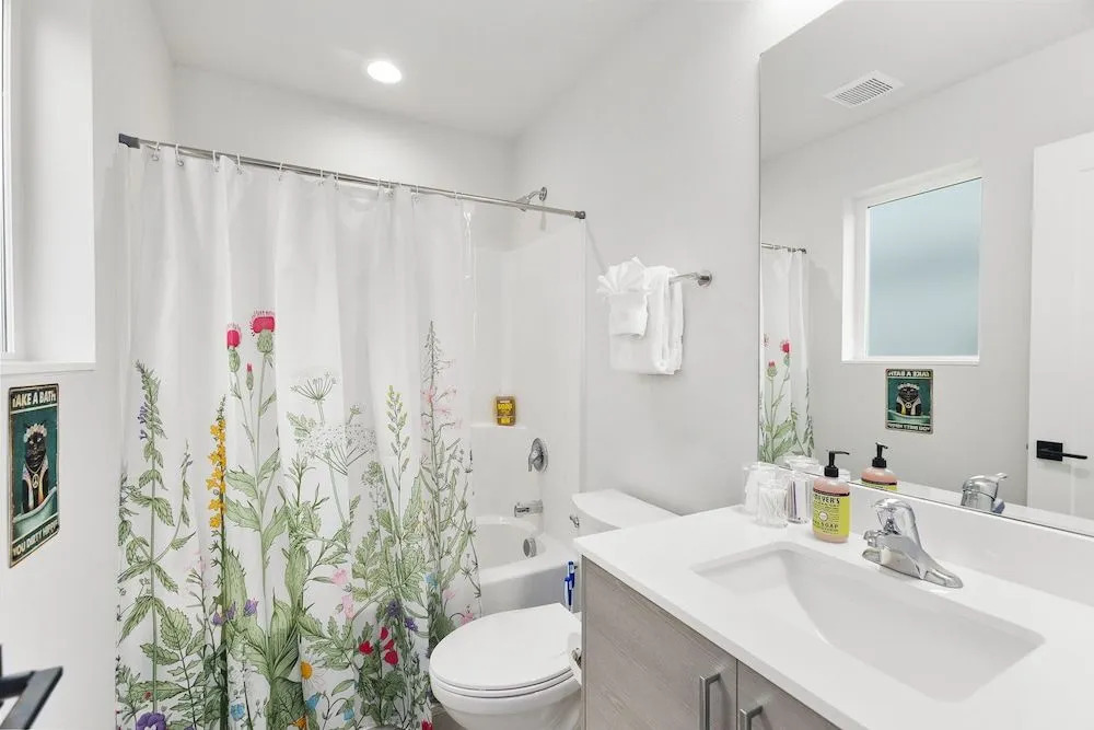 Ballard's sweet suites