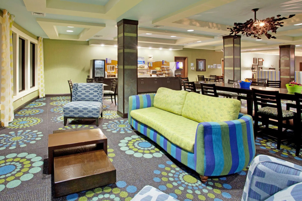 Holiday Inn Express Hotel & Suites Salem by IHG