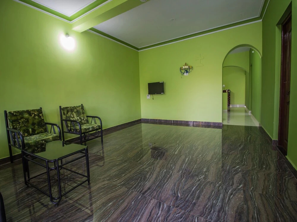 OYO 12852 Home Peaceful 2BHK Ashwem