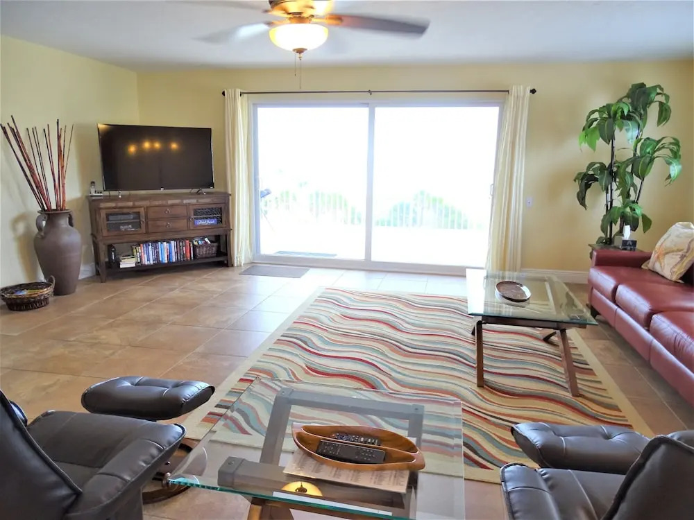 Sunset Royale 416 2 Bedrooms 2 Bathrooms Apts