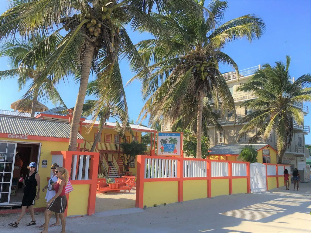 La Isla Resort