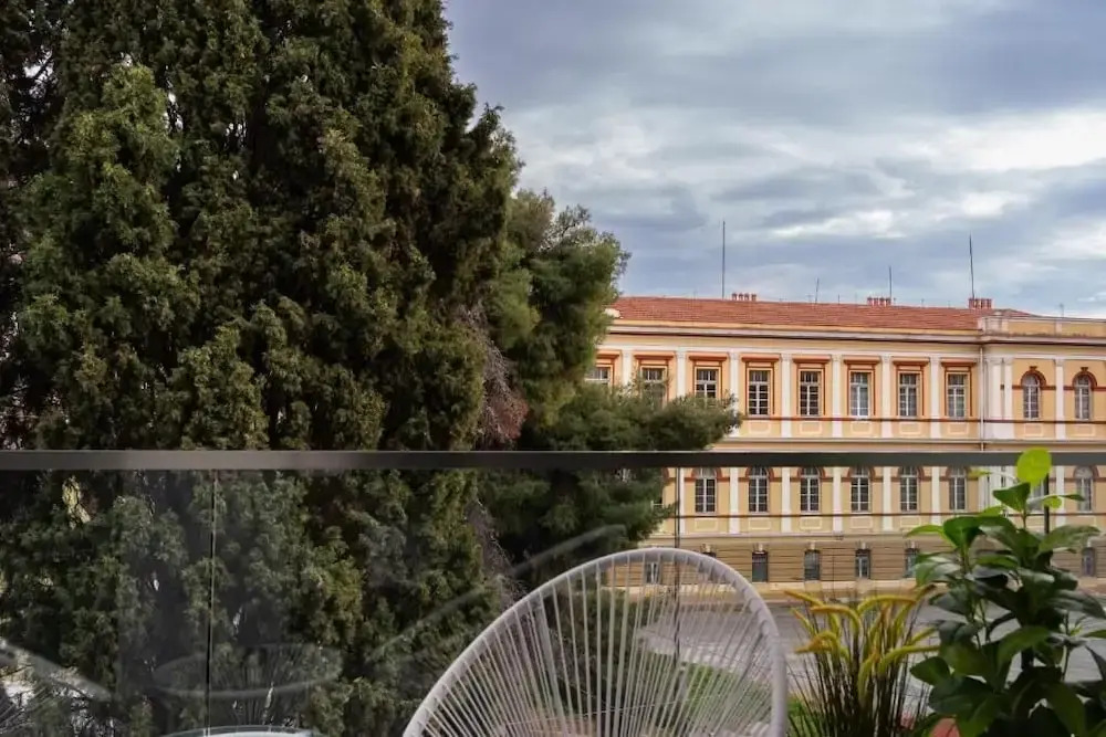 Velvet Luxury Apartments near the City Center by BiNoBi