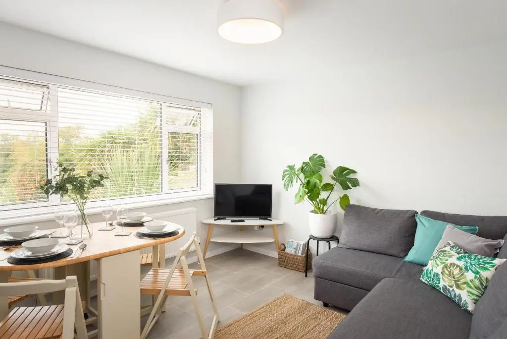 River Retreat Apartment Exeter - River Views & Parking