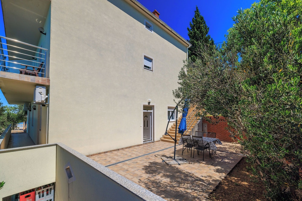 Apartments Domagoj